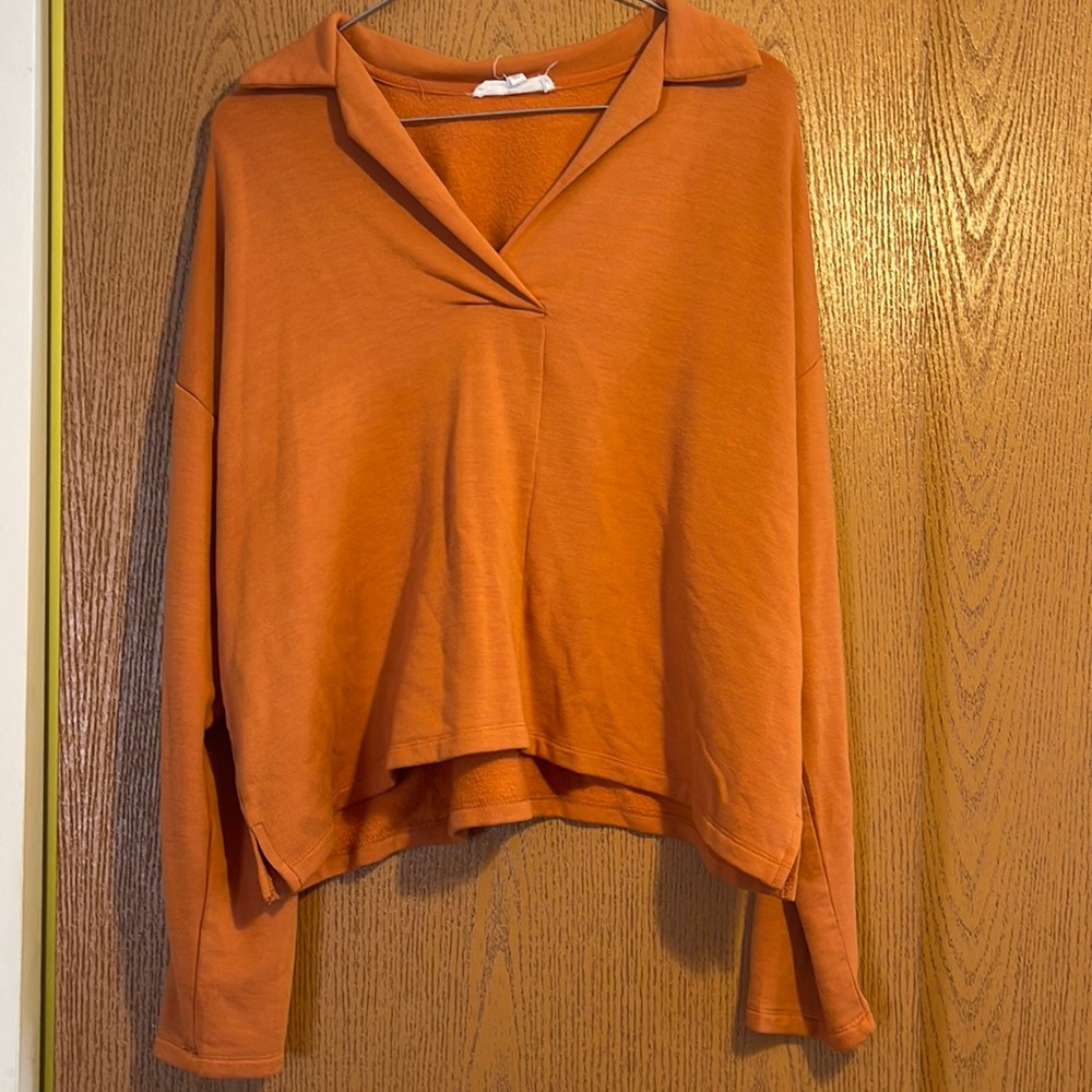 Long sleeve v-neck!